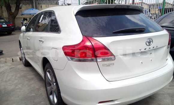 Buy Used Toyota Venza White Car in Abeokuta in Ogun State Buy Used Toyota Venza White Car in Abeokuta in Ogun State