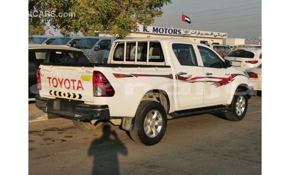 Buy Import Toyota Hilux White Car in Import - Dubai in Abia State Buy Import Toyota Hilux White Car in Import - Dubai in Abia State