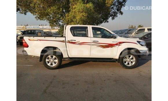 Buy Import Toyota Hilux White Car in Import - Dubai in Abia State Buy Import Toyota Hilux White Car in Import - Dubai in Abia State