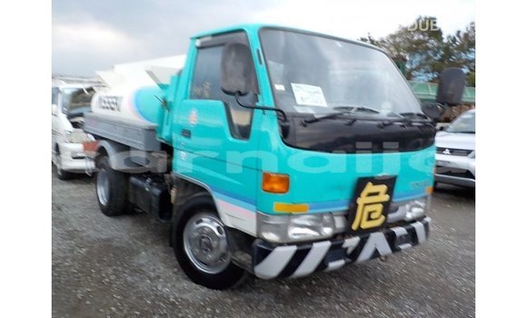 Acheter Import Utilitaire Toyota HiAce Vert à Import - Dubai, État d'Abia Acheter Import Utilitaire Toyota HiAce Vert à Import - Dubai, État d'Abia