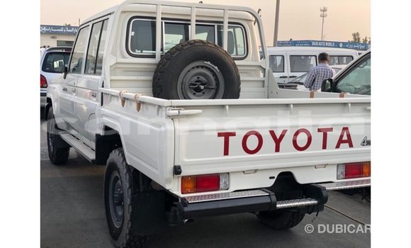 Buy Import Toyota Land Cruiser White Car in Import - Dubai in Abia State Buy Import Toyota Land Cruiser White Car in Import - Dubai in Abia State
