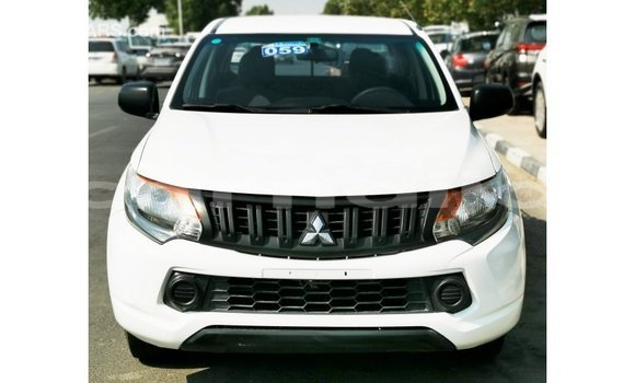 Buy Import Mitsubishi L200 White Car in Import - Dubai in Abia State Buy Import Mitsubishi L200 White Car in Import - Dubai in Abia State