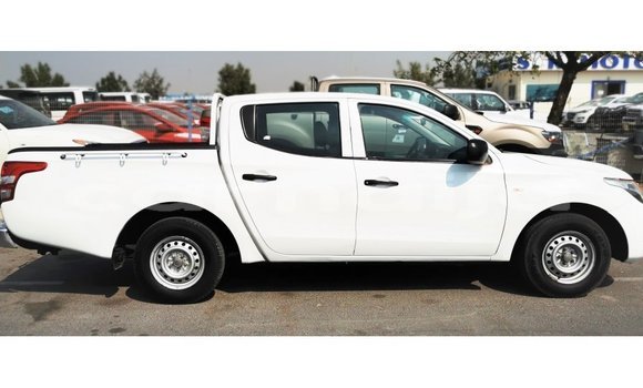 Buy Import Mitsubishi L200 White Car in Import - Dubai in Abia State Buy Import Mitsubishi L200 White Car in Import - Dubai in Abia State
