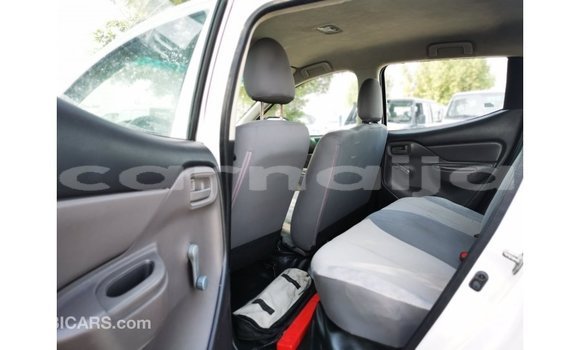 Buy Import Mitsubishi L200 White Car in Import - Dubai in Abia State Buy Import Mitsubishi L200 White Car in Import - Dubai in Abia State