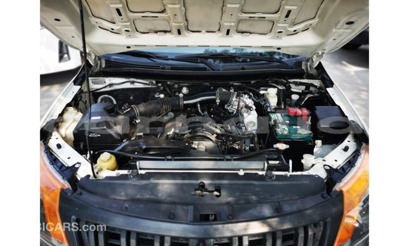 Buy Import Mitsubishi L200 White Car in Import - Dubai in Abia State Buy Import Mitsubishi L200 White Car in Import - Dubai in Abia State