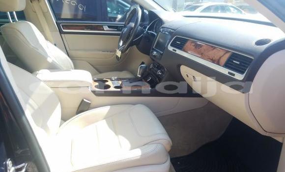 Acheter Neuf Voiture Volkswagen Touareg Bleu à Badagry, État de Lagos Acheter Neuf Voiture Volkswagen Touareg Bleu à Badagry, État de Lagos
