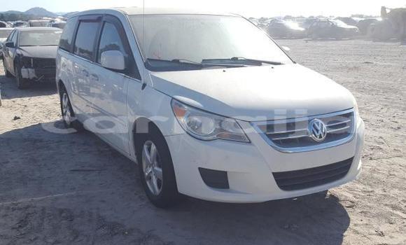 Acheter Neuf Voiture Volkswagen Routan Blanc à Badagry, État de Lagos Acheter Neuf Voiture Volkswagen Routan Blanc à Badagry, État de Lagos