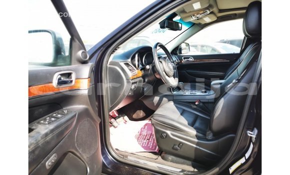 Acheter Import Voiture Jeep Grand Cherokee Noir à Import - Dubai, État d'Abia Acheter Import Voiture Jeep Grand Cherokee Noir à Import - Dubai, État d'Abia