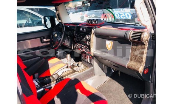 Acheter Import Voiture Toyota FJ Cruiser Noir à Import - Dubai, État d'Abia Acheter Import Voiture Toyota FJ Cruiser Noir à Import - Dubai, État d'Abia