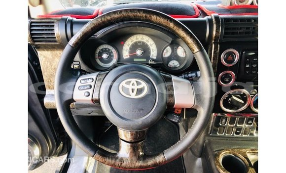 Acheter Import Voiture Toyota FJ Cruiser Noir à Import - Dubai, État d'Abia Acheter Import Voiture Toyota FJ Cruiser Noir à Import - Dubai, État d'Abia