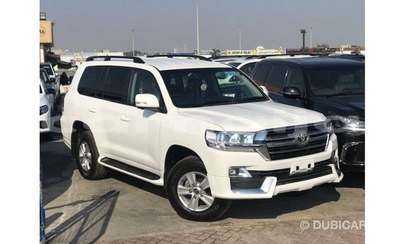 Acheter Import Voiture Toyota Land Cruiser Blanc à Import - Dubai, État d'Abia Acheter Import Voiture Toyota Land Cruiser Blanc à Import - Dubai, État d'Abia