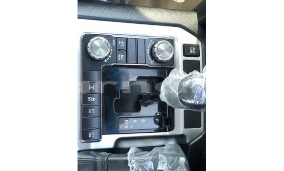 Acheter Import Voiture Toyota Land Cruiser Blanc à Import - Dubai, État d'Abia Acheter Import Voiture Toyota Land Cruiser Blanc à Import - Dubai, État d'Abia