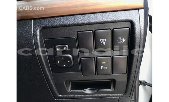 Acheter Import Voiture Toyota Land Cruiser Blanc à Import - Dubai, État d'Abia Acheter Import Voiture Toyota Land Cruiser Blanc à Import - Dubai, État d'Abia