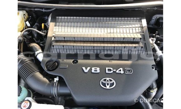 Acheter Import Voiture Toyota Land Cruiser Blanc à Import - Dubai, État d'Abia Acheter Import Voiture Toyota Land Cruiser Blanc à Import - Dubai, État d'Abia