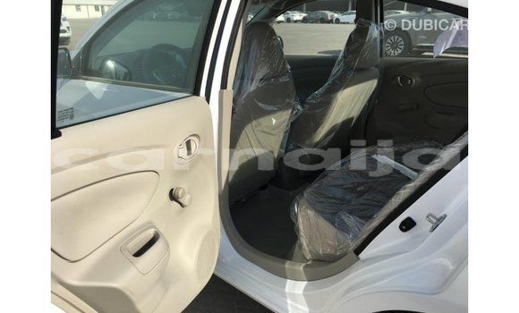 Acheter Import Voiture Nissan Sunny Blanc à Import - Dubai, État d'Abia Acheter Import Voiture Nissan Sunny Blanc à Import - Dubai, État d'Abia