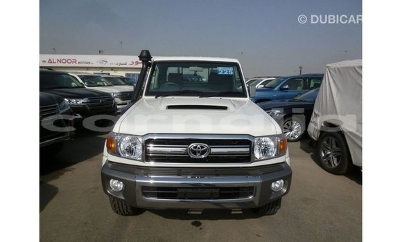 Buy Import Toyota Land Cruiser White Car in Import - Dubai in Abia State Buy Import Toyota Land Cruiser White Car in Import - Dubai in Abia State