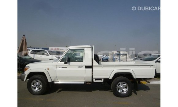 Buy Import Toyota Land Cruiser White Car in Import - Dubai in Abia State Buy Import Toyota Land Cruiser White Car in Import - Dubai in Abia State