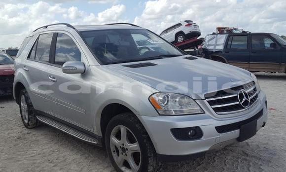 Acheter Neuf Voiture Mercedes-Benz ML–Class Gris à Badagry, État de Lagos Acheter Neuf Voiture Mercedes-Benz ML–Class Gris à Badagry, État de Lagos
