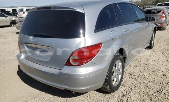 Buy New Mercedes-Benz R–Class Silver Car in Badagry in Lagos State Buy New Mercedes-Benz R–Class Silver Car in Badagry in Lagos State