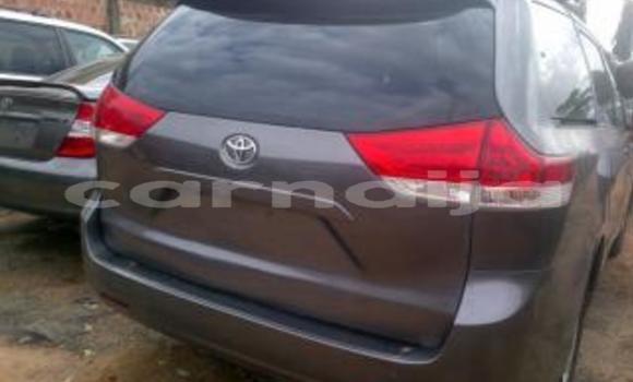 Buy New Toyota Sienna Silver Car in Abuja in Lagos State