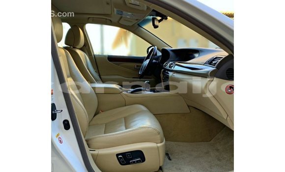 Buy Import Lexus LS White Car in Import - Dubai in Abia State Buy Import Lexus LS White Car in Import - Dubai in Abia State