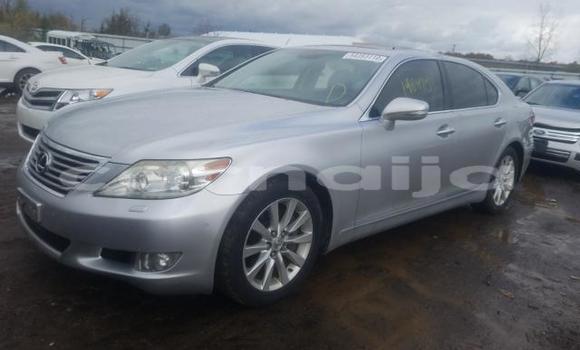 Acheter Neuf Voiture Lexus LS Gris à Badagry, État de Lagos Acheter Neuf Voiture Lexus LS Gris à Badagry, État de Lagos