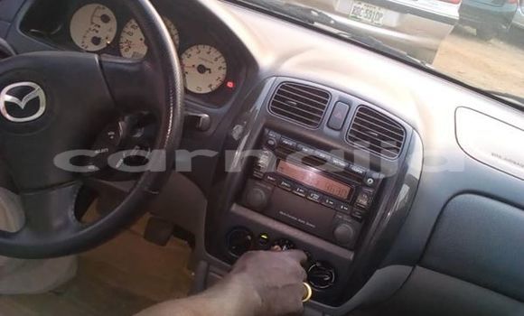 Acheter Occasion Voiture Mazda 323 Vert à Abuja, État de Lagos Acheter Occasion Voiture Mazda 323 Vert à Abuja, État de Lagos