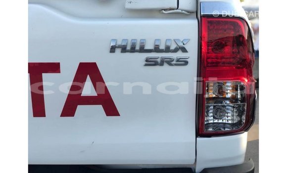 Acheter Import Voiture Toyota Hilux Blanc à Import - Dubai, État d'Abia Acheter Import Voiture Toyota Hilux Blanc à Import - Dubai, État d'Abia