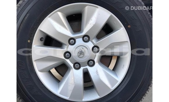 Acheter Import Voiture Toyota Hilux Blanc à Import - Dubai, État d'Abia Acheter Import Voiture Toyota Hilux Blanc à Import - Dubai, État d'Abia