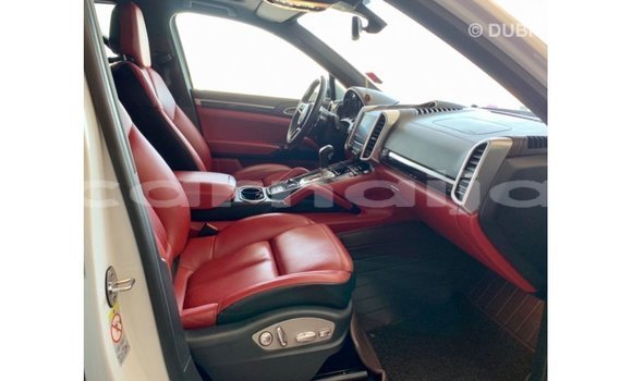 Buy Import Porsche Cayenne White Car in Import - Dubai in Abia State Buy Import Porsche Cayenne White Car in Import - Dubai in Abia State