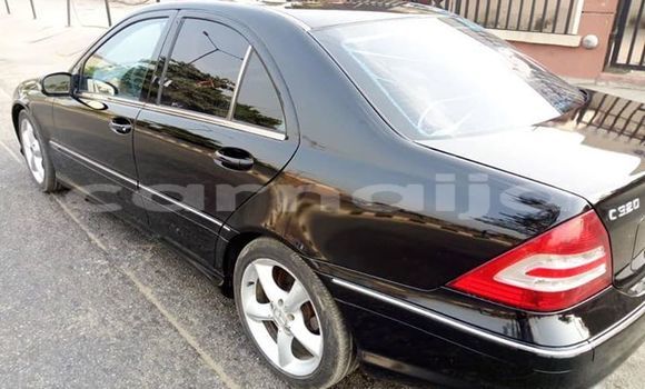 Acheter Occasion Voiture Mercedes-Benz C–Class Noir à Lagos, État de Lagos Acheter Occasion Voiture Mercedes-Benz C–Class Noir à Lagos, État de Lagos