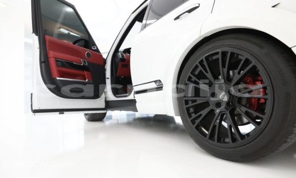 Acheter Import Voiture Land Rover Range Rover Blanc à Import - Dubai, État d'Abia Acheter Import Voiture Land Rover Range Rover Blanc à Import - Dubai, État d'Abia