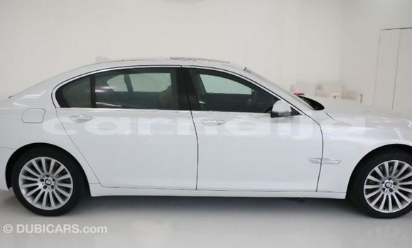 Buy Import BMW HP White Bike in Import - Dubai in Abia State Buy Import BMW HP White Bike in Import - Dubai in Abia State