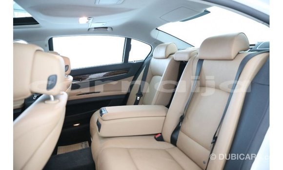 Buy Import BMW HP White Bike in Import - Dubai in Abia State Buy Import BMW HP White Bike in Import - Dubai in Abia State