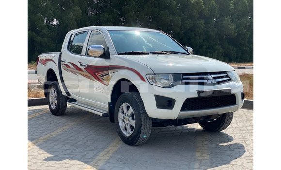 Buy Import Mitsubishi L200 White Car in Import - Dubai in Abia State Buy Import Mitsubishi L200 White Car in Import - Dubai in Abia State