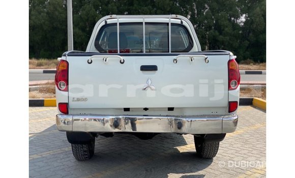 Buy Import Mitsubishi L200 White Car in Import - Dubai in Abia State Buy Import Mitsubishi L200 White Car in Import - Dubai in Abia State