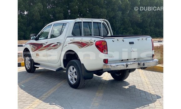 Buy Import Mitsubishi L200 White Car in Import - Dubai in Abia State Buy Import Mitsubishi L200 White Car in Import - Dubai in Abia State