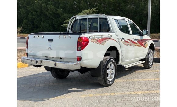 Buy Import Mitsubishi L200 White Car in Import - Dubai in Abia State Buy Import Mitsubishi L200 White Car in Import - Dubai in Abia State