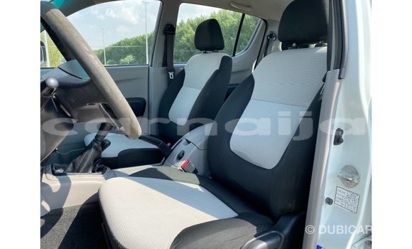 Buy Import Mitsubishi L200 White Car in Import - Dubai in Abia State Buy Import Mitsubishi L200 White Car in Import - Dubai in Abia State