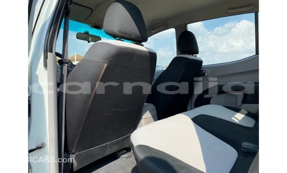 Buy Import Mitsubishi L200 White Car in Import - Dubai in Abia State Buy Import Mitsubishi L200 White Car in Import - Dubai in Abia State