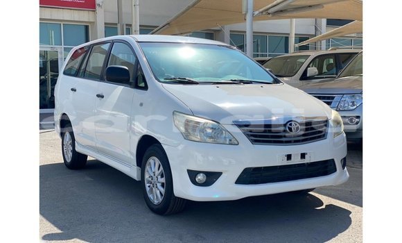 Acheter Import Voiture Toyota Innova Blanc à Import - Dubai, État d'Abia Acheter Import Voiture Toyota Innova Blanc à Import - Dubai, État d'Abia