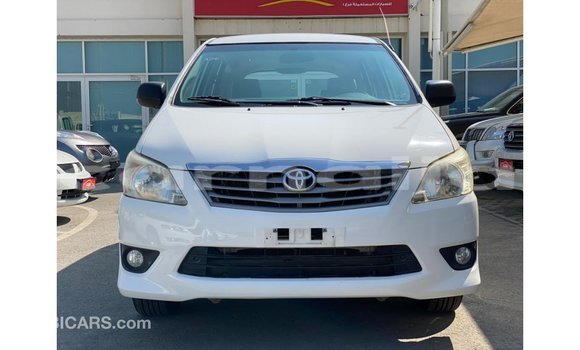 Acheter Import Voiture Toyota Innova Blanc à Import - Dubai, État d'Abia Acheter Import Voiture Toyota Innova Blanc à Import - Dubai, État d'Abia