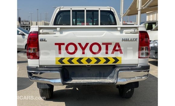 Buy Import Toyota Hilux White Car in Import - Dubai in Abia State Buy Import Toyota Hilux White Car in Import - Dubai in Abia State
