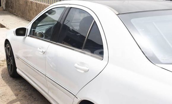 Acheter Occasion Voiture Mercedes-Benz C–Class Blanc à Abuja, État de Lagos Acheter Occasion Voiture Mercedes-Benz C–Class Blanc à Abuja, État de Lagos