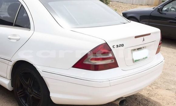 Acheter Occasion Voiture Mercedes-Benz C–Class Blanc à Abuja, État de Lagos Acheter Occasion Voiture Mercedes-Benz C–Class Blanc à Abuja, État de Lagos