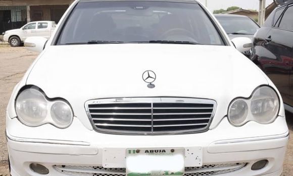 Acheter Occasion Voiture Mercedes-Benz C–Class Blanc à Abuja, État de Lagos Acheter Occasion Voiture Mercedes-Benz C–Class Blanc à Abuja, État de Lagos