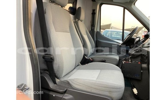 Buy Import Ford Club Wagon White Car in Import - Dubai in Abia State Buy Import Ford Club Wagon White Car in Import - Dubai in Abia State