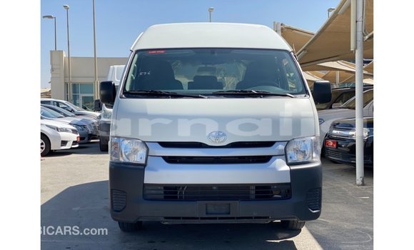 Acheter Import Voiture Toyota Hiace Blanc à Import - Dubai, État d'Abia Acheter Import Voiture Toyota Hiace Blanc à Import - Dubai, État d'Abia