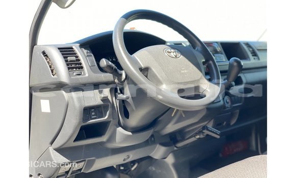 Acheter Import Voiture Toyota Hiace Blanc à Import - Dubai, État d'Abia Acheter Import Voiture Toyota Hiace Blanc à Import - Dubai, État d'Abia
