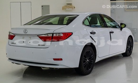 Buy Import Lexus ES White Car in Import - Dubai in Abia State Buy Import Lexus ES White Car in Import - Dubai in Abia State